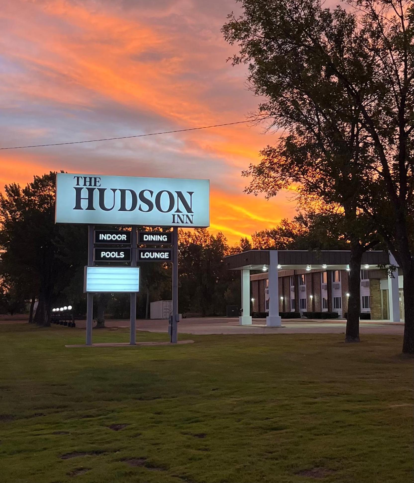 The Hudson Inn Morris Bagian luar foto
